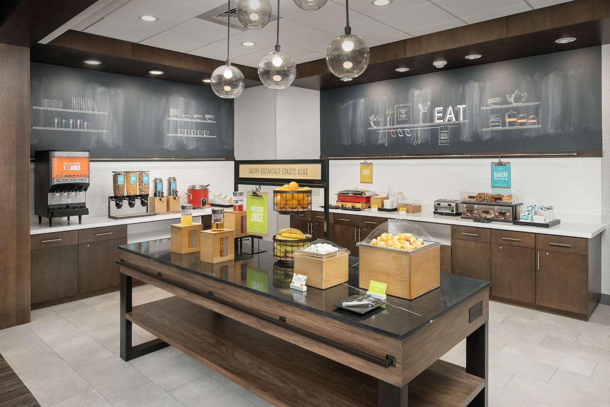 Hampton Inn & Suites Charlotte Airport Lake Pointe Exterior foto