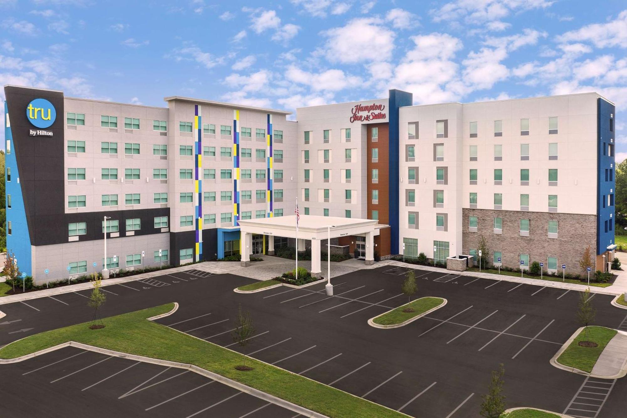 Hampton Inn & Suites Charlotte Airport Lake Pointe Exterior foto
